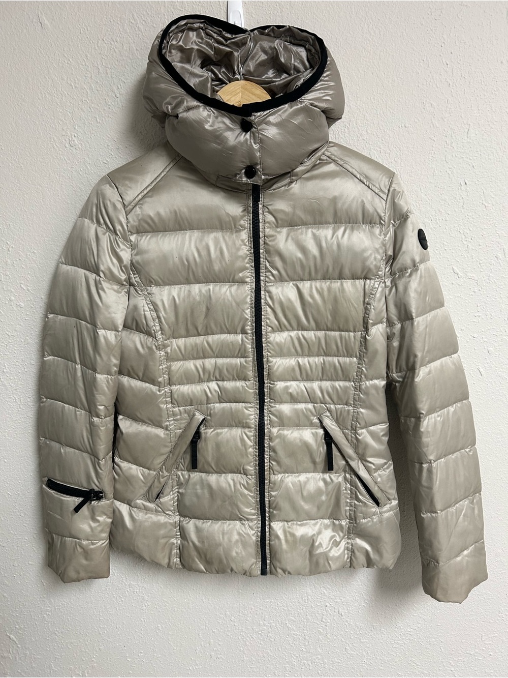 Andrew Marc 650 Fill Down Puffer Jacket Champagne Gold S